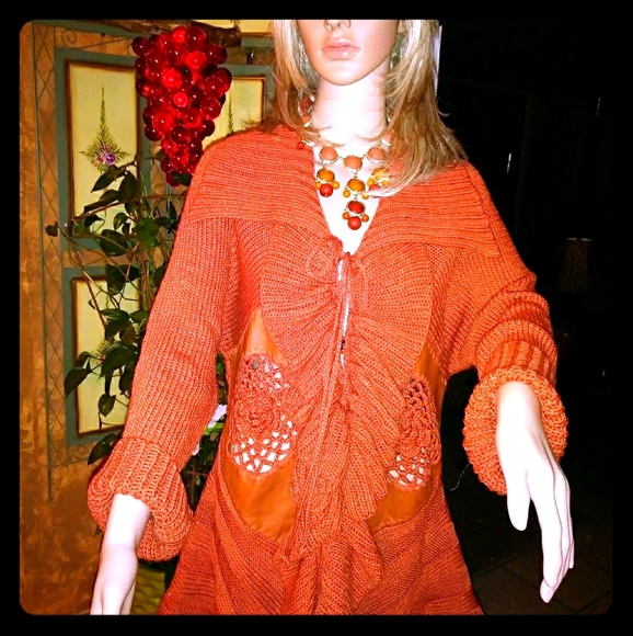 FINAL SALE SIONI NEW Orange color Long sweater. - Picture 1 of 7